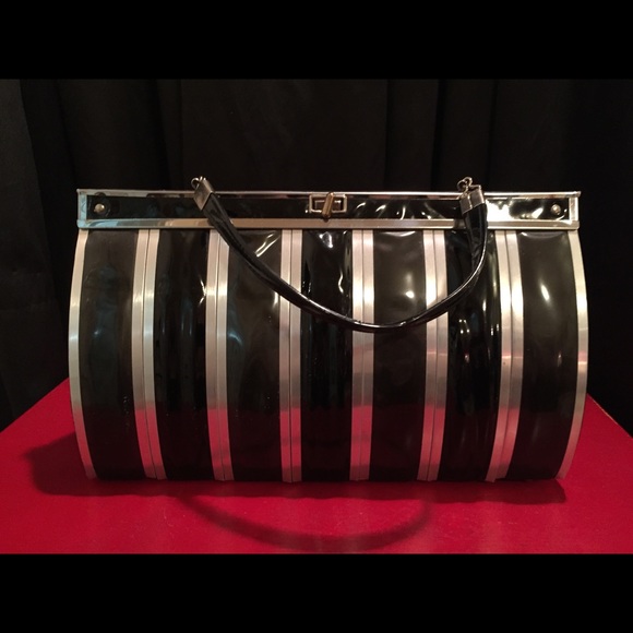 Cool black & aluminum patent leather purse - Picture 1 of 6